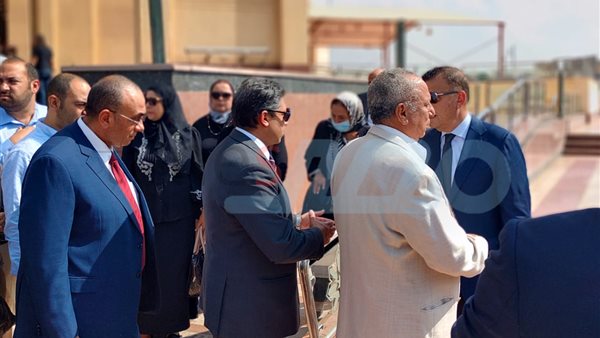 آثناء العزاء 