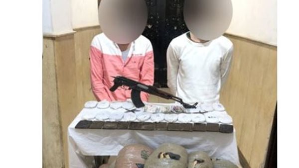 المتهمين والمضبوطات