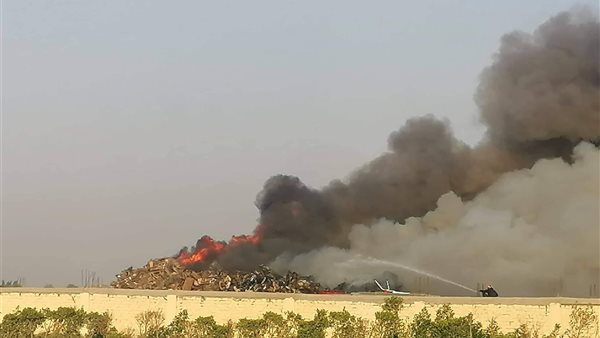 جانب من الحريق