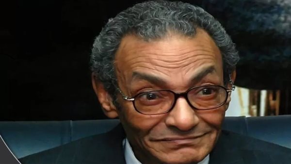  الكاتب بهاء طاهر