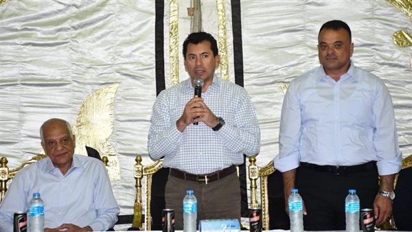 وزير الشباب والرياضة