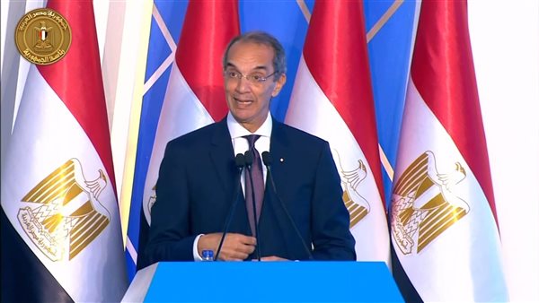 عمرو طلعت وزير الاتصالات