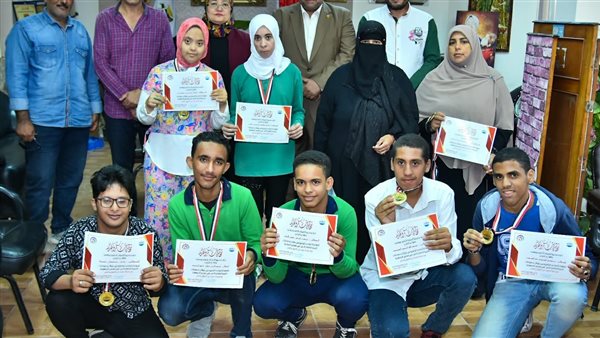 وكيل الوزارة تكرم