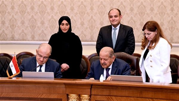 جانب من مراسم التوقيع