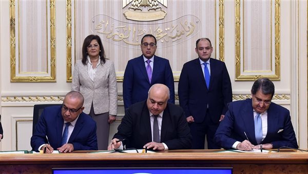 جانب من مراسم التوقيع