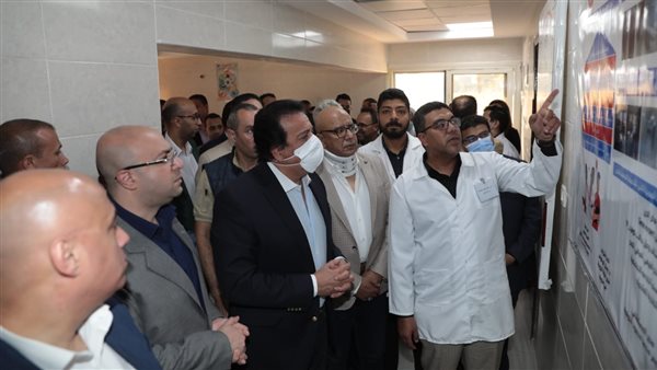 محافظ بني سويف خلال