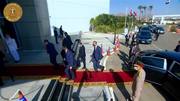 الرئيس السيسي يصل