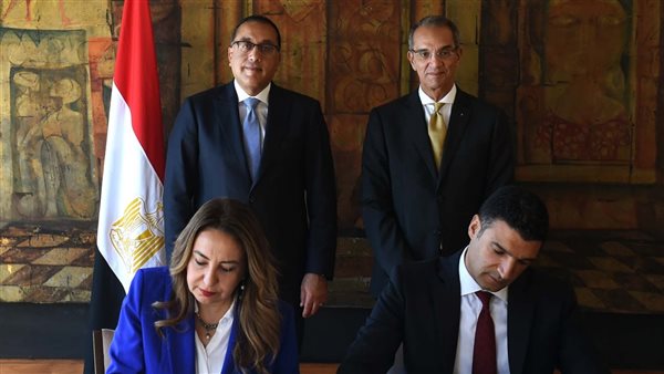 جانب من مراسم التوقيع