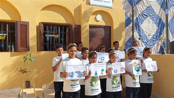 طلاب المدارس صديقة