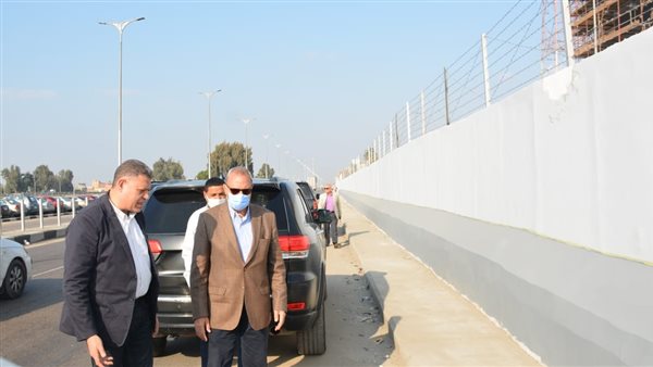 محافظ أسيوط خلال