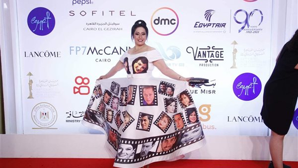  فستان الفنانة هند