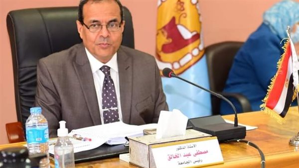 رئيس جامعة سوهاج