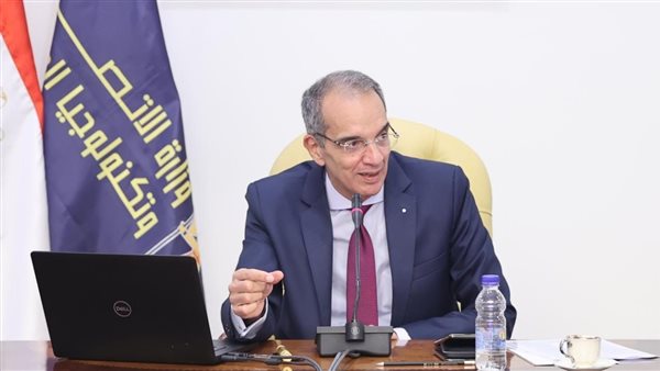 وزير الاتصالات