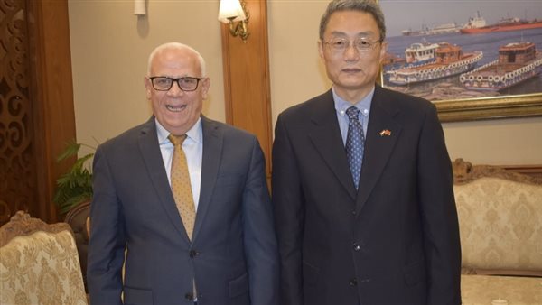 محافظ بورسعيد يستقبل