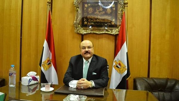 الدكتور صلاح أنور