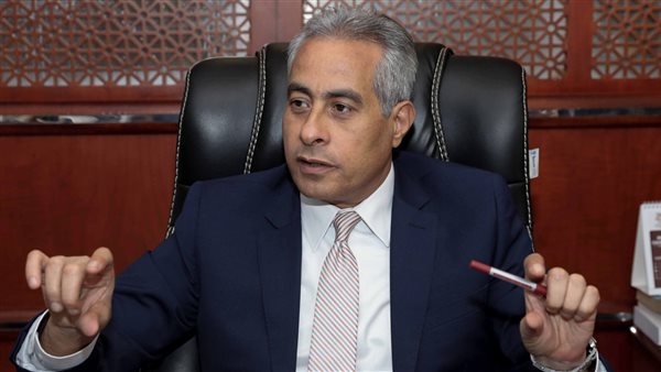 حسن شحاتة وزير القوي