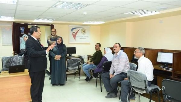 جامعة سوهاج تواصل