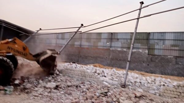 جانب من الازالة