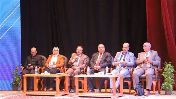 جانب من المؤتمر 