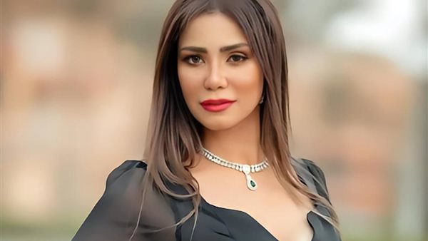 إيناس عز الدين 