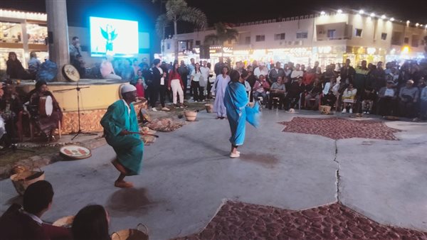 جانب من الاستعراض