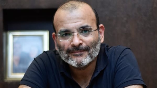  أيمن بهجت قمر