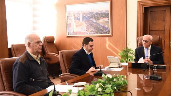 محافظ بورسعيد يتابع