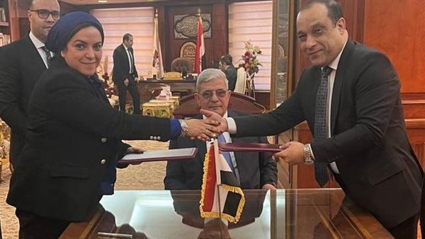 جانب من مراسم التوقيع