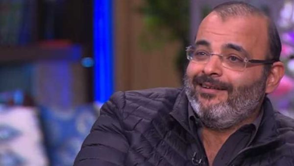  أيمن بهجت قمر