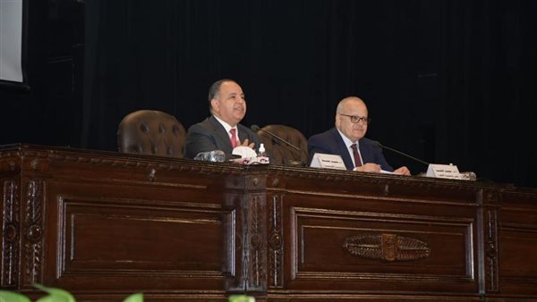 جانب من الندوة 