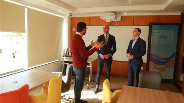 محافظ كفر الشيخ يستقبل