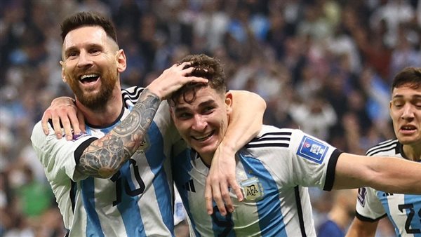 ميسي وألفاريز