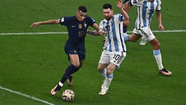 ميسي ومبابي 