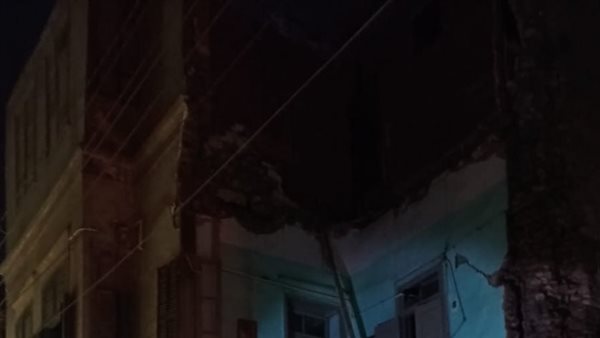 انهيار منزل ببني