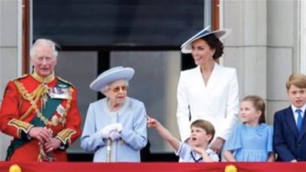 العائلة المالكة 