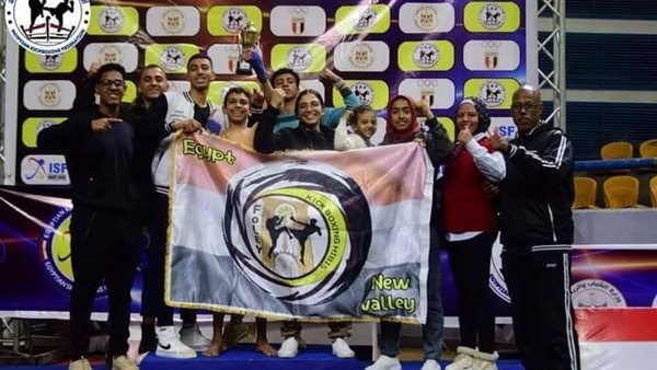 لاعبي الوادي الجديد