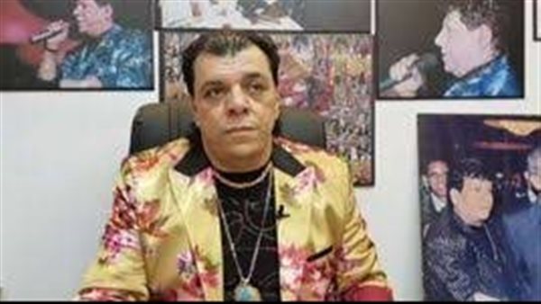 عدوية مع والده الراحل