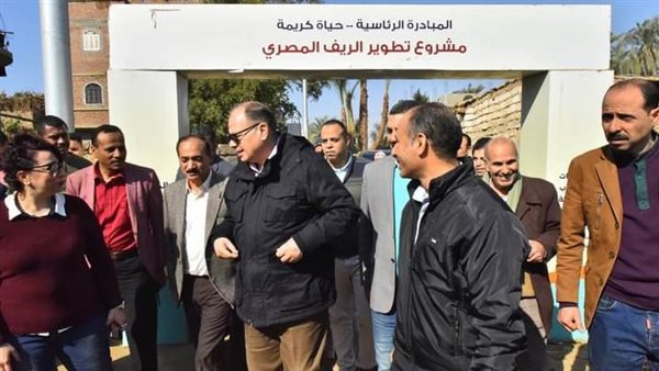 المحافظ خلال جولته