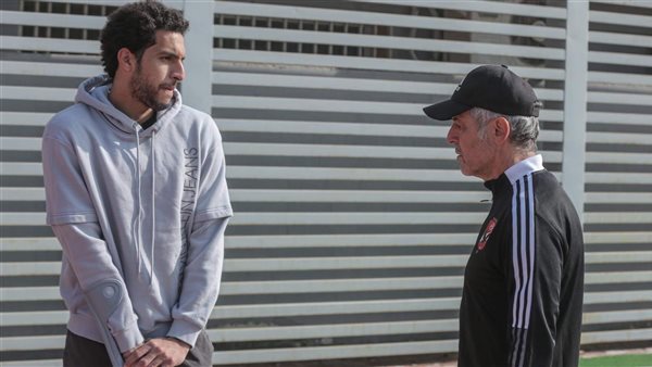 كولر يطمئن على مصطفى