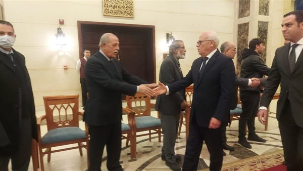 محافظ بورسعيد يتلقى