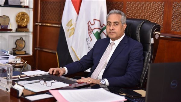 وزير القوى العاملة