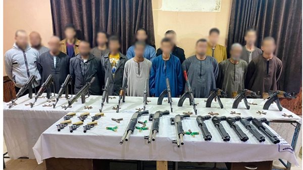 المتهمين والمضبوطات