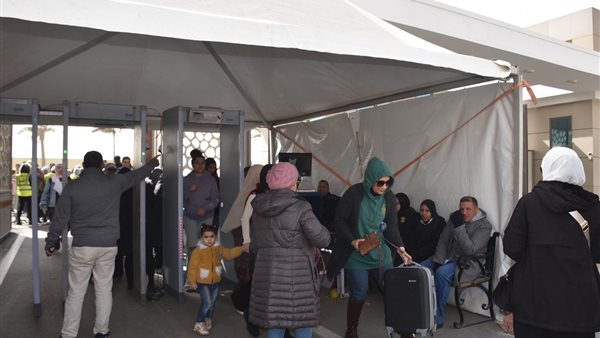 جانب من الزوار