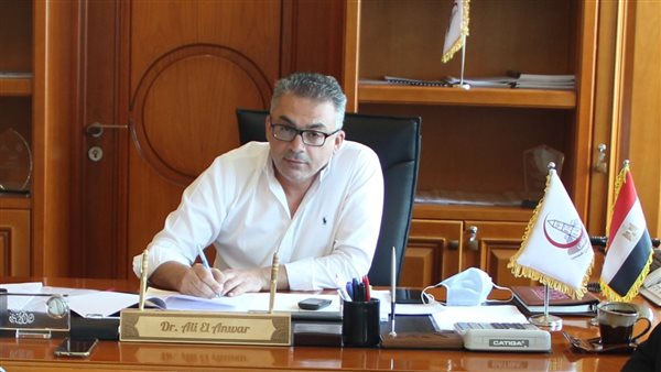 د. علي الانور-عميد