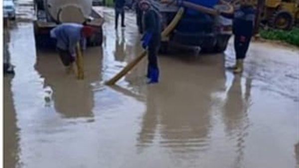 جانب من رفع المياه