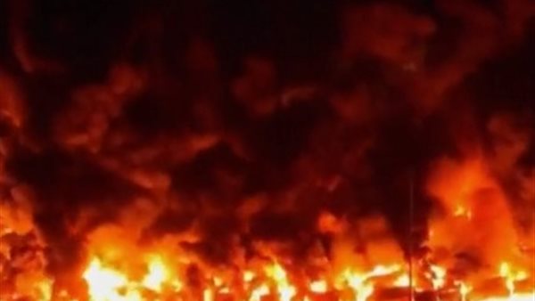 جانب من الحريق