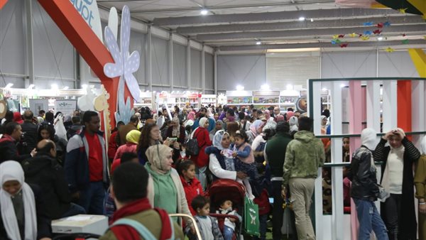 جانب من الزوار