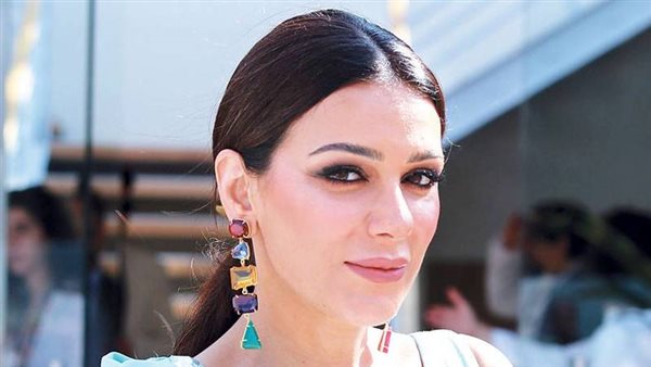 الفنانة انجي المقدم