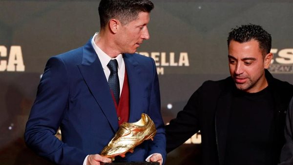 تشافي هيرنانديز وليفاندوفسكي