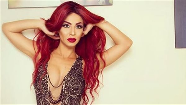 دوللي شاهين